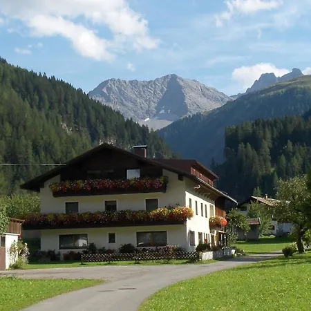 Ferienwohnung In Bach Mit Garten Und Grill - B61639 * バッハ